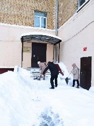 Сильнейший снегопад накрыл Московский регион